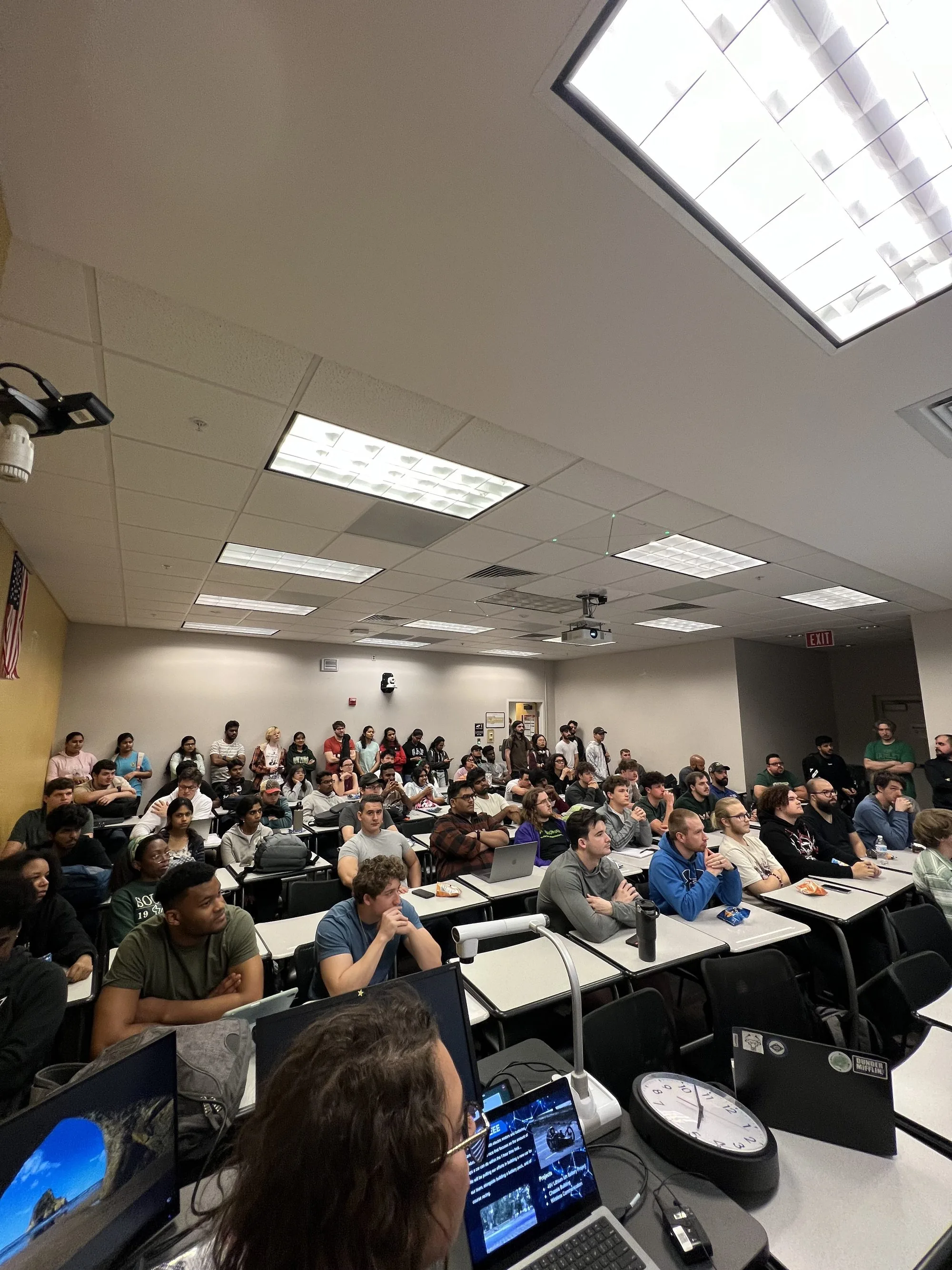 A full classroom of IEEE at USF students at a professional development session